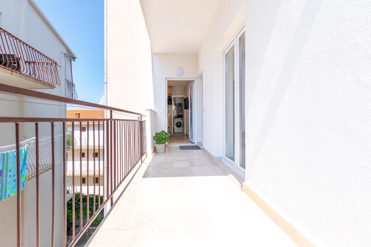 Apartmani Zora Makarska Exterior foto