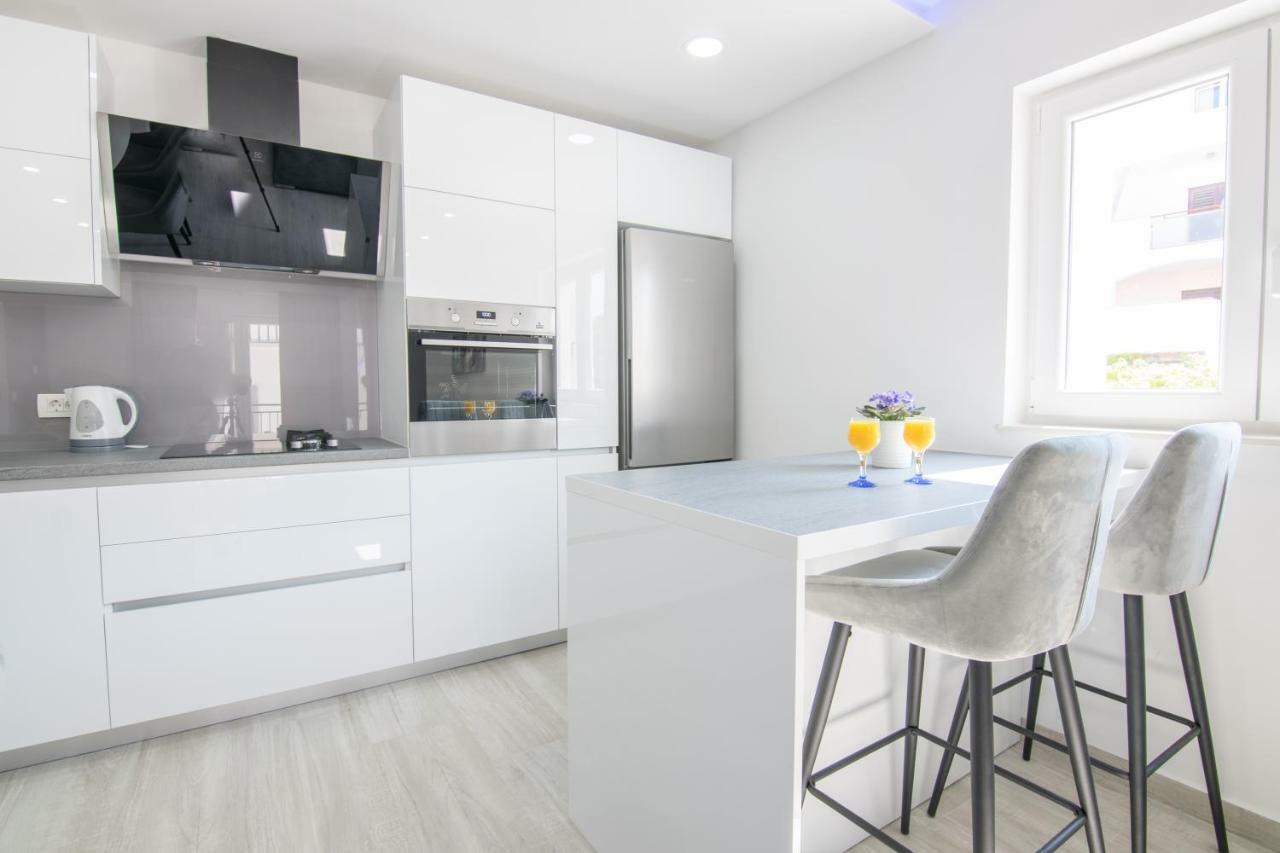 Apartmani Zora Makarska Exterior foto