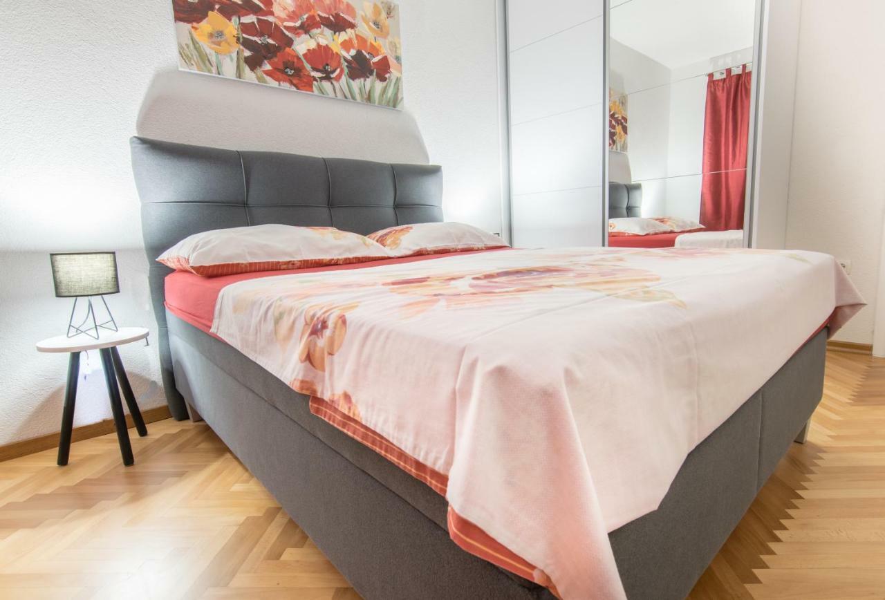 Apartmani Zora Makarska Exterior foto