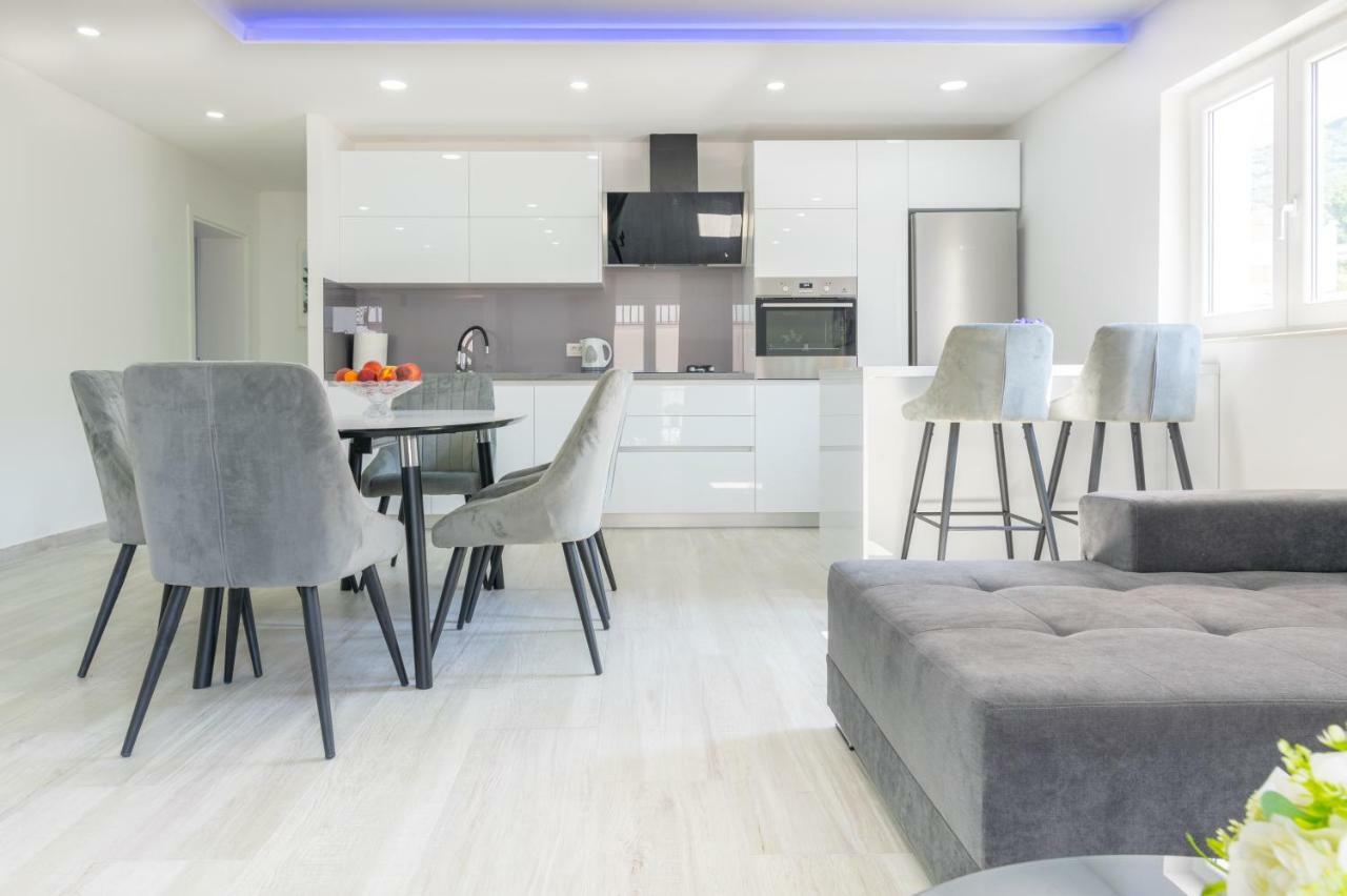 Apartmani Zora Makarska Exterior foto